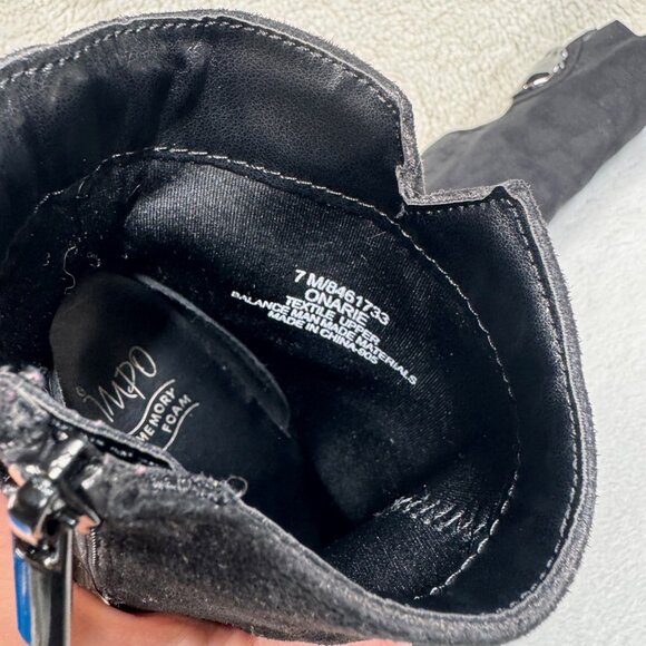 Chic Impo Onarie Black Suede Platform Ankle Boots with Silver Chain Detail, SZ 7 - Picture 7 of 8